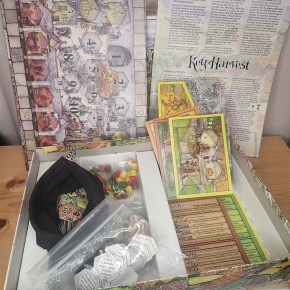 Key Harvest board game, complete, ages 10+ - Picture 5 of 8